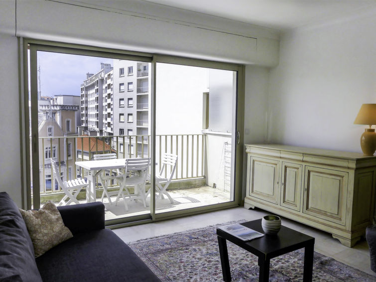 Raphaã L Inh 28933 — Biarritz — photo 2