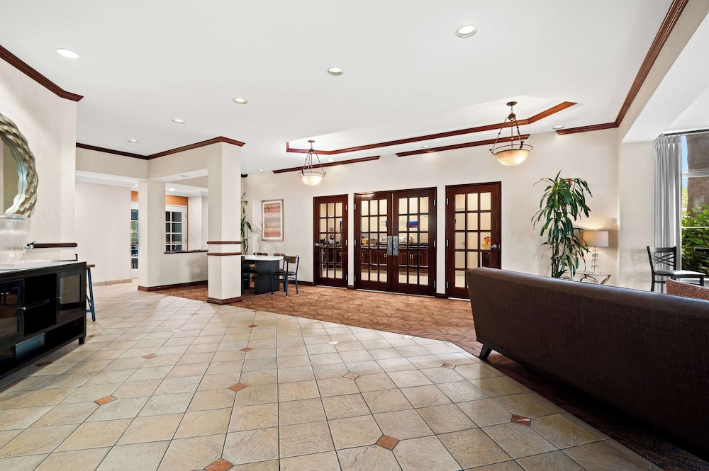 Best Western Ontario Mills Mall - photo 4