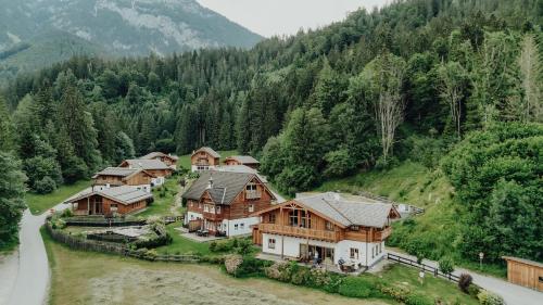 Luxury Chalets Gradenbach near Schladming — hotel in Haus Im Ennstal