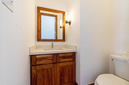 Closer to Heaven and The PoolClub at Mahogany Bay — 4-Star Luxury Hotel in San Pedro, Belize