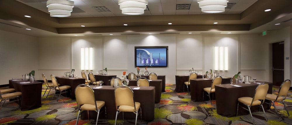 Hilton Garden Inn Denver Cherry Creek - photo 34