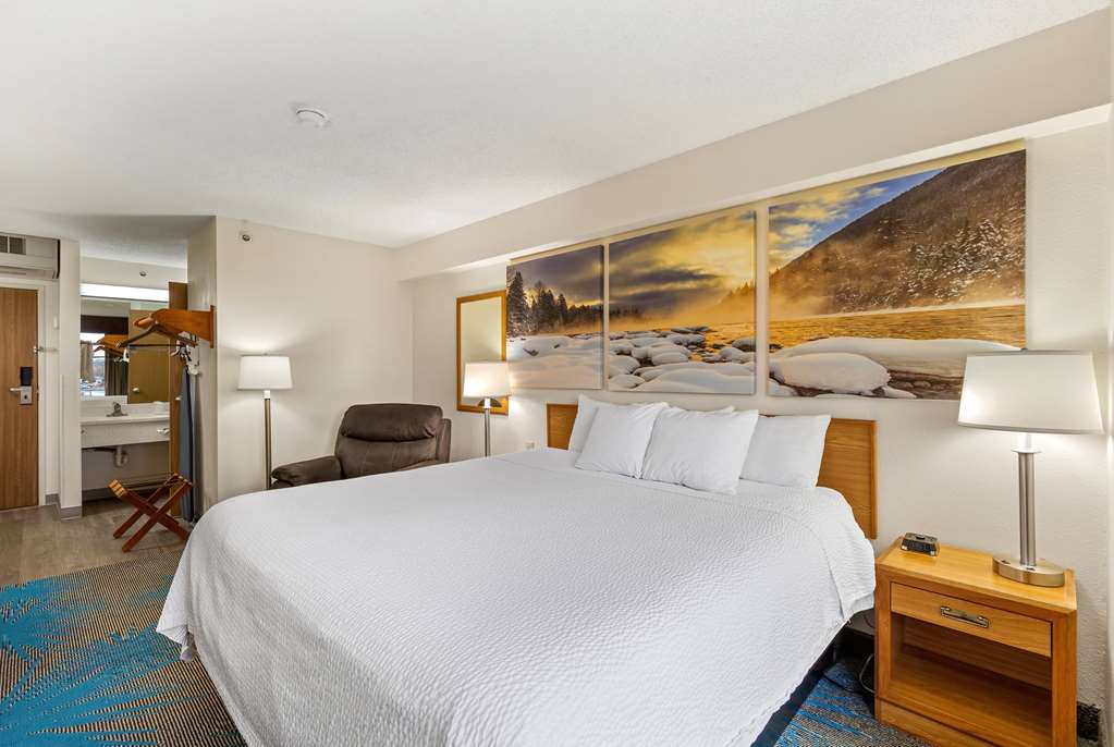 Days Inn by Wyndham Great Falls - photo 21