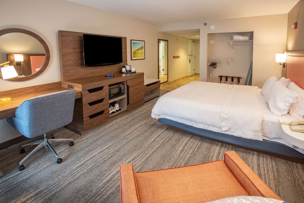Hampton Inn Pensacola Airport - photo 24