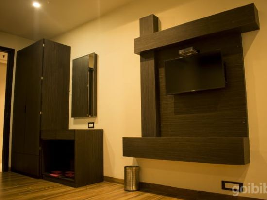 Hotel Interior/Public Areas