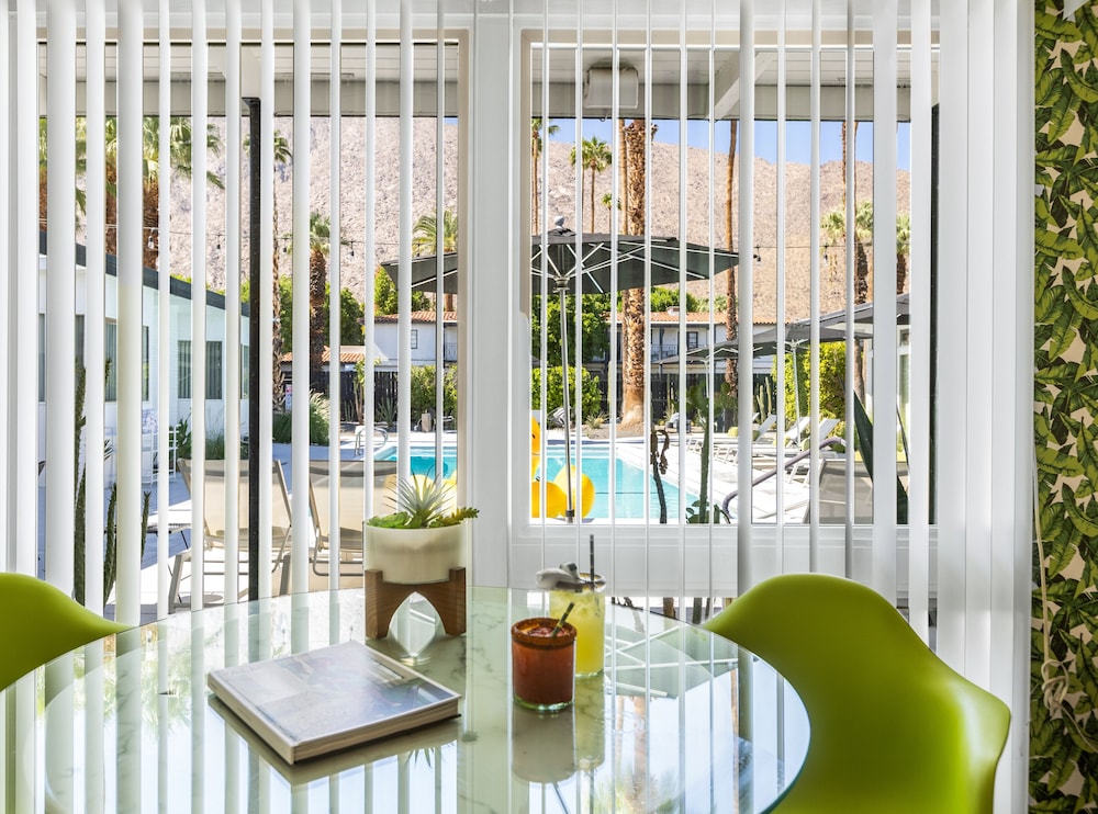 The Three Fifty Hotel - photo 44