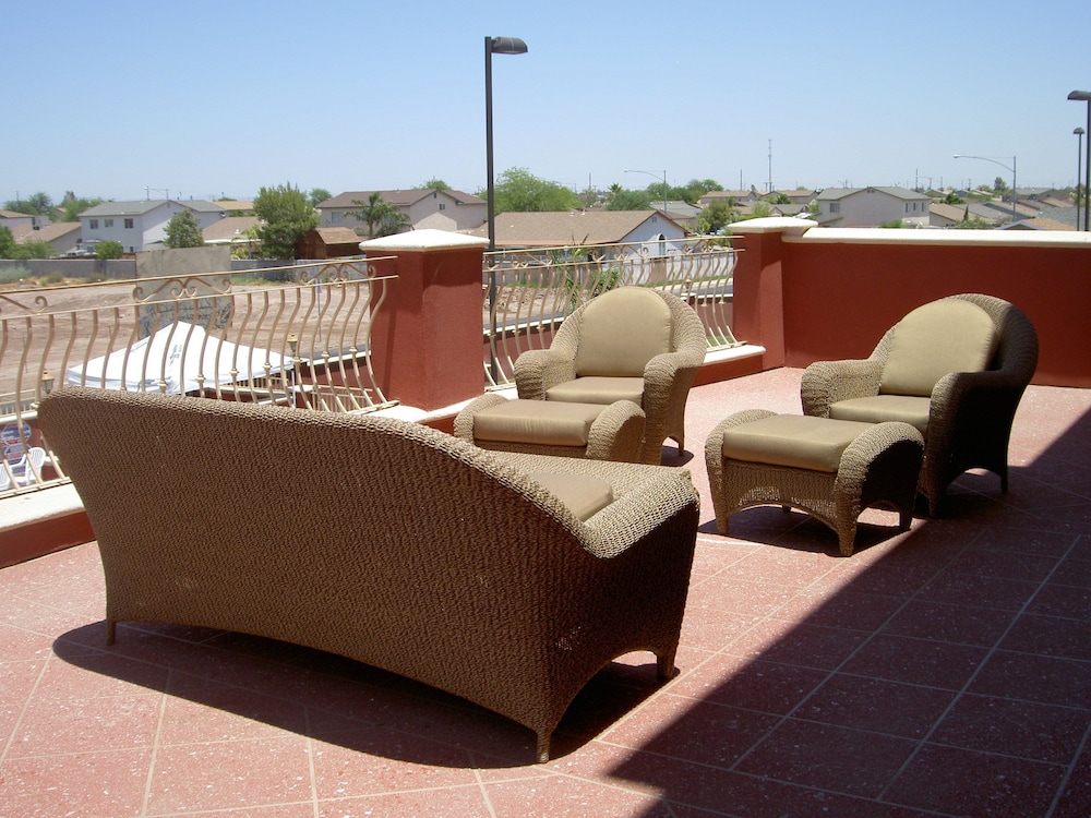 Holiday Inn Express Hotel & Suites El Centro by IHG - photo 7