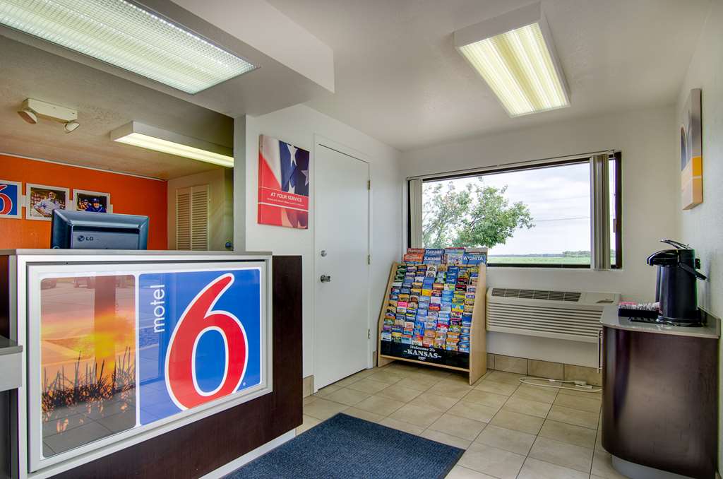 Motel 6 Salina KS - photo 32