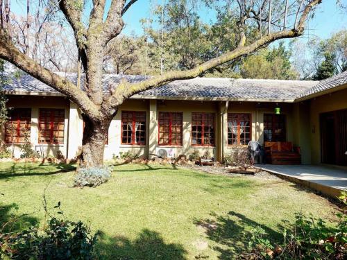 Khalila's Equestrian Cottage — 4-Star Luxury Hotel in Midrand, South Africa