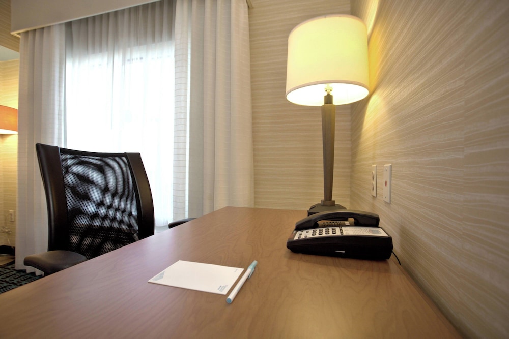 Fairfield Inn & Suites by Marriott Edison South Plainfield - photo 10