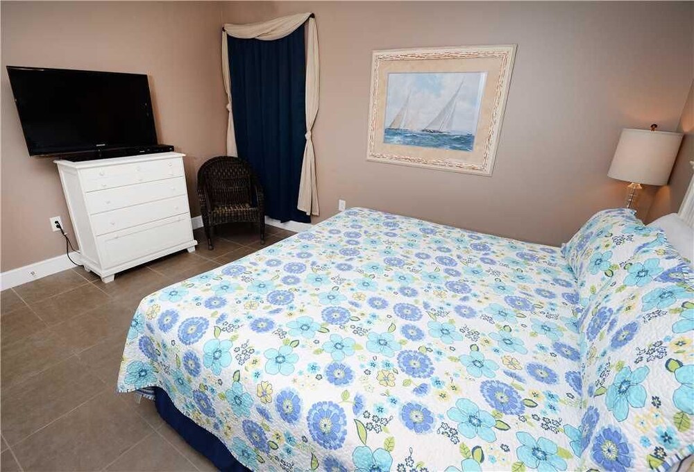 Majestic 2202 West Tower 1 Four Bedroom Condo - photo 6