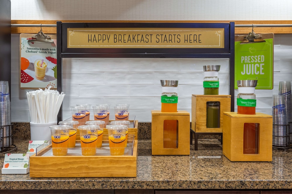Hampton Inn Sioux Falls - photo 36