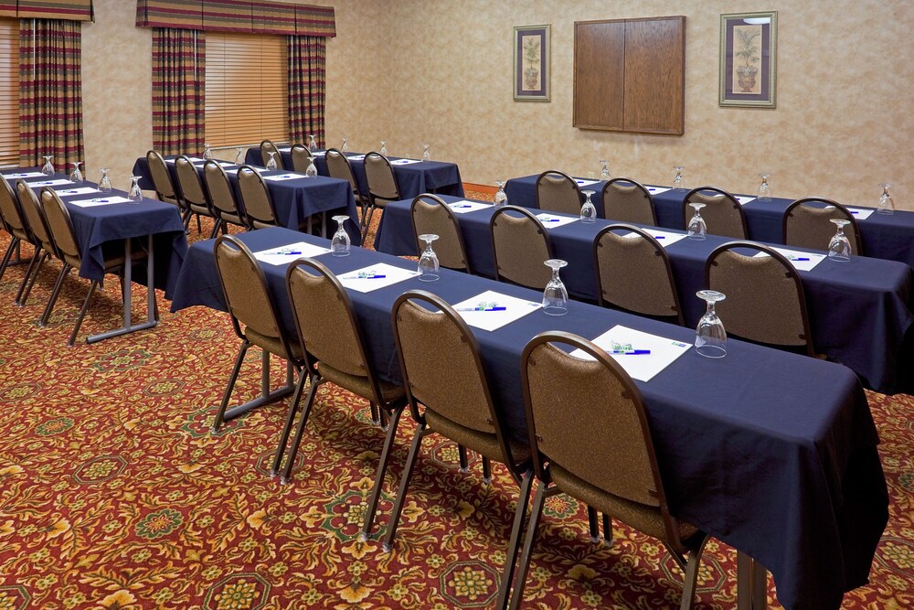 Holiday Inn Express Syracuse Fairgrounds by IHG - photo 55