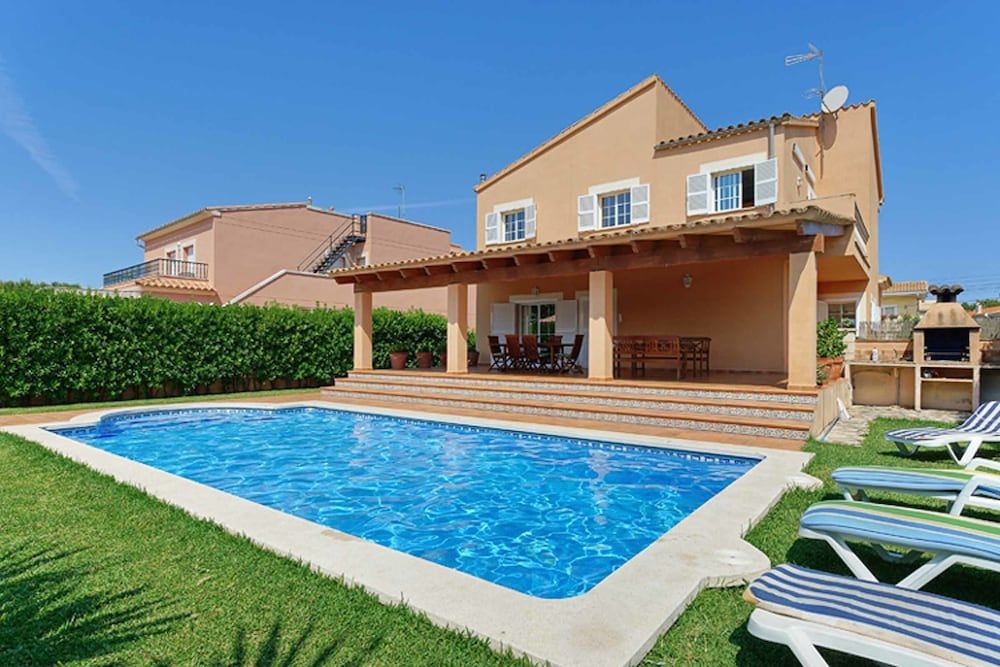 Villa Juana Barcares — 4-Star Luxury Hotel in Alcudia, Spain