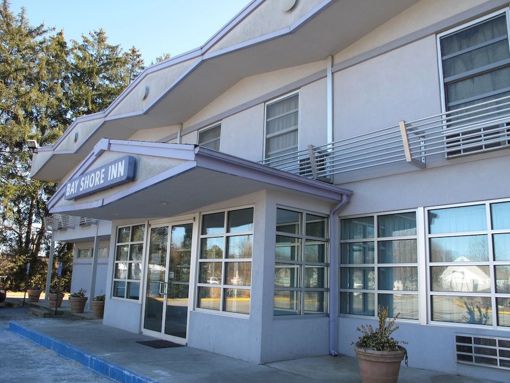 Bay Shore Inn - photo 4