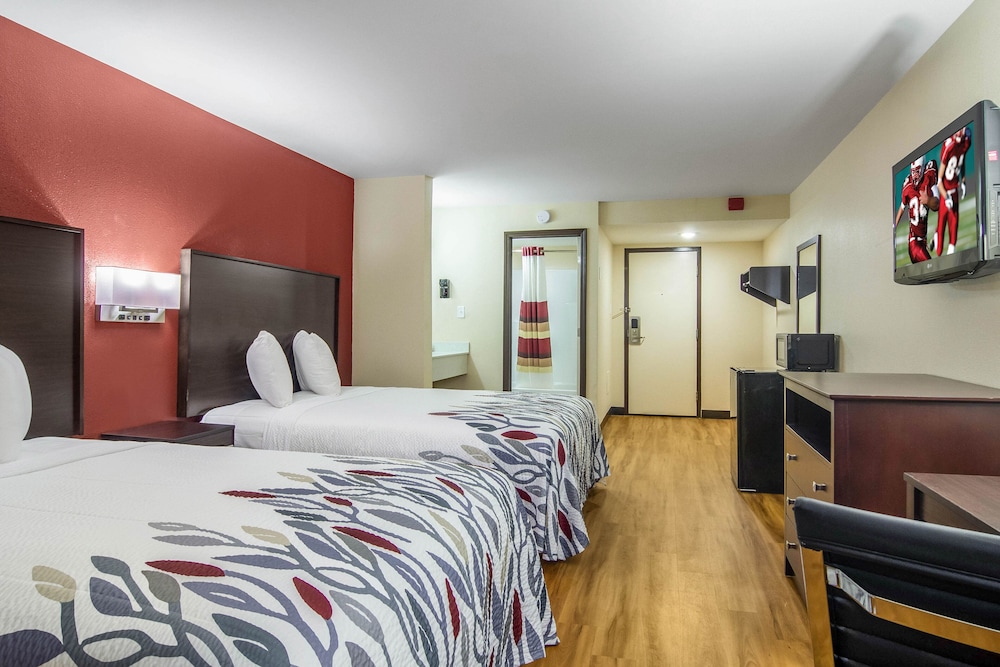 Red Roof Inn Perrysburg - photo 15
