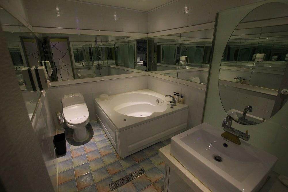 V1 Hotel - carbon neutral hotel in Busan