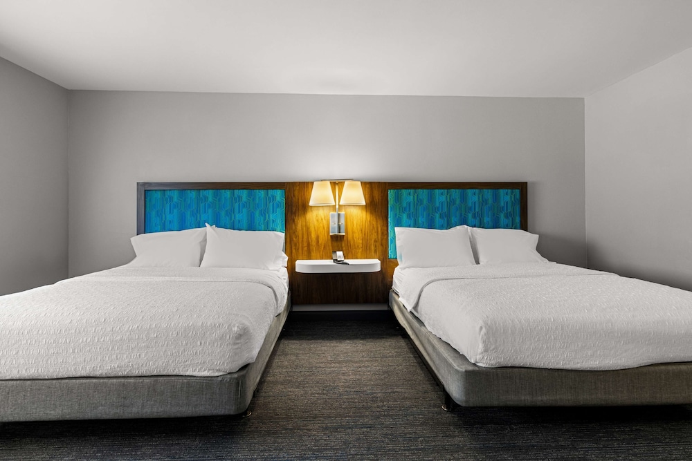 Hampton Inn & Suites Schererville - photo 9