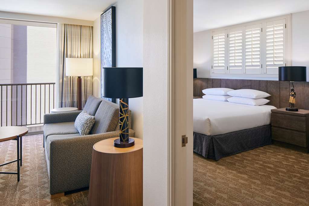 Embassy Suites by Hilton Waikiki Beach Walk - photo 28
