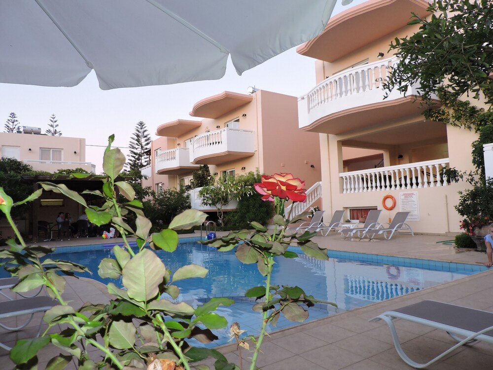Golden Rose Suites - last minute hotel in Chania