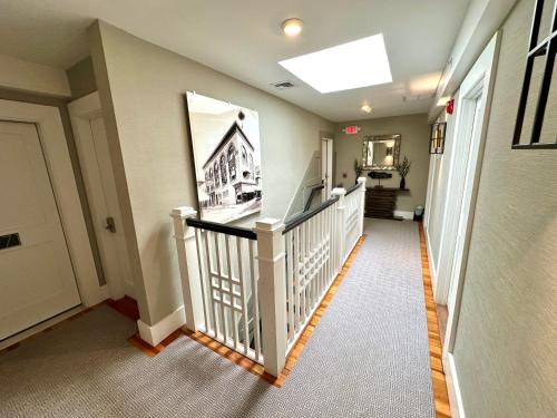 Entire Modern 7 Unit 7 Bath Boutique Inn - photo 25