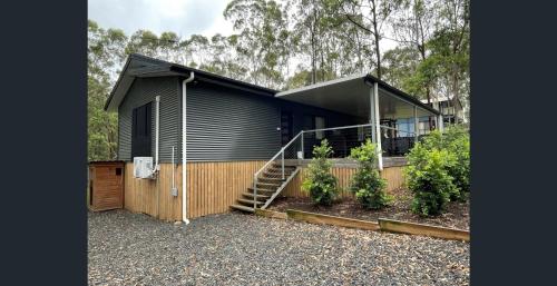 Island Haven Wood — hotel in Russell Island