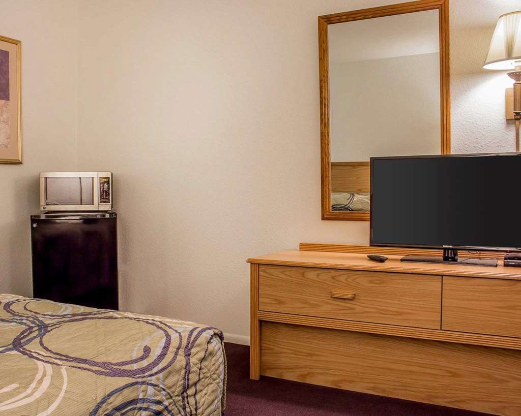 Rodeway Inn Silver Creek Inn - photo 15