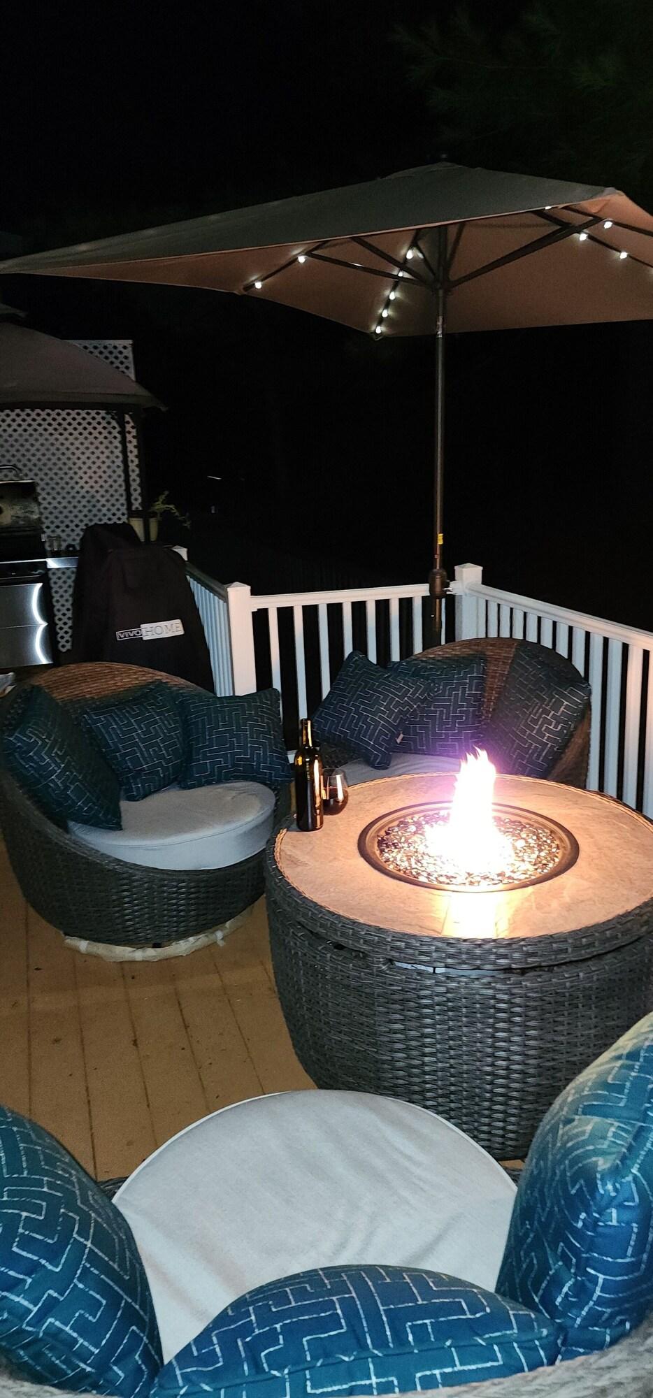Charming Corner Newly Furnished Townhome - carbon neutral hotel in Unknown City