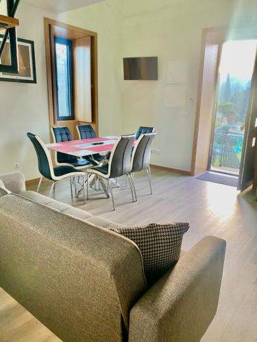 Casa das Varzielas — 4-Star Luxury Hotel in Mondim De Basto, Portugal