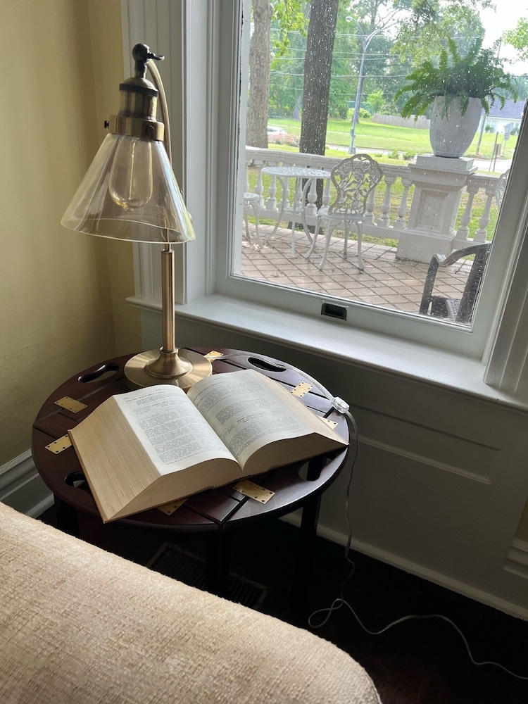 Huffman Manor Inn - photo 42