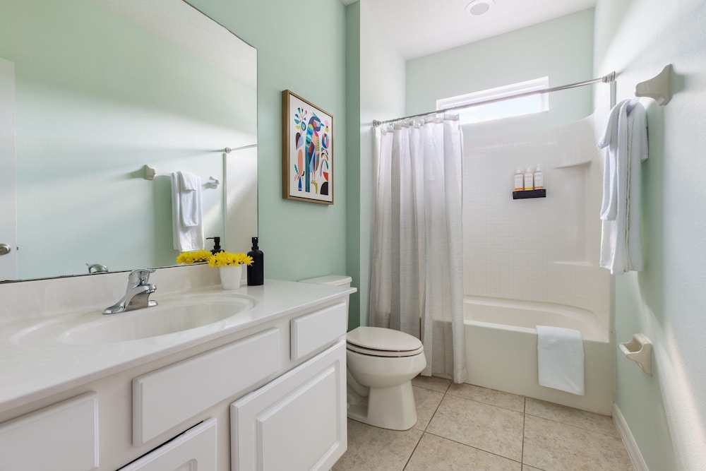Sleeps 18 Solterra Resort Pool GameRoom Themed BDRs Broad Oak by AvantStay - photo 38