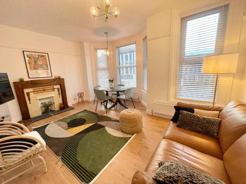 Luxury 2 Bed Apartment — 4-Star Luxury Hotel in Portadown, United Kingdom