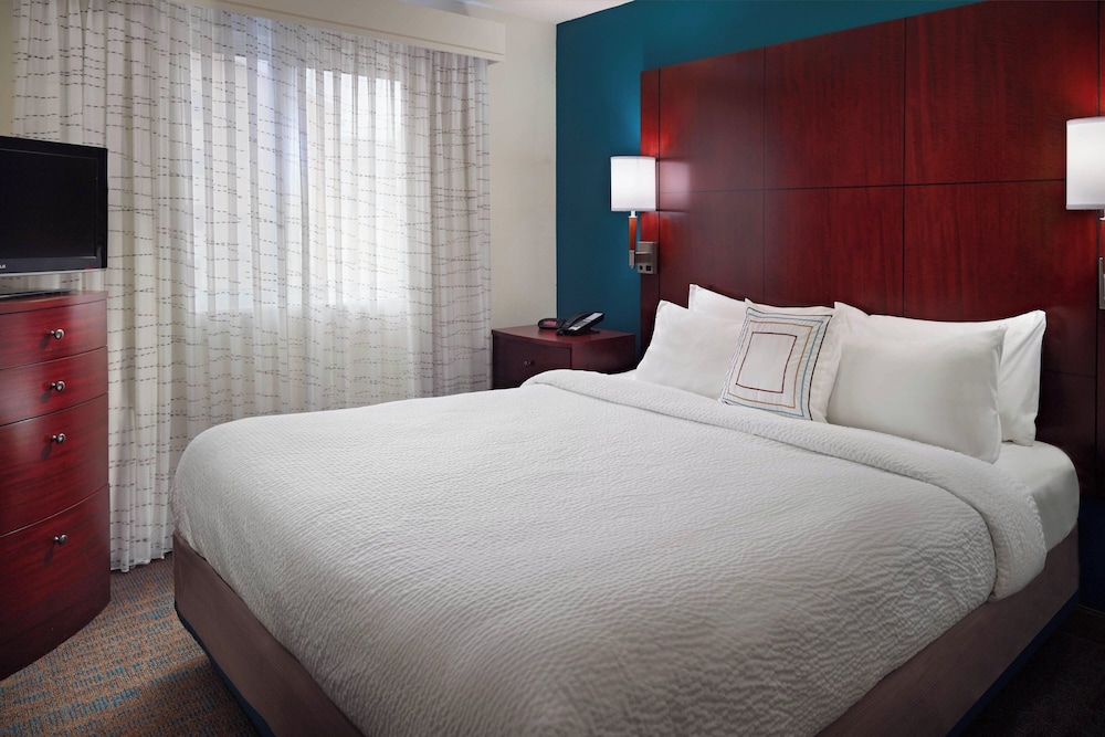 Residence Inn by Marriott Atlanta Airport North Virginia Ave - photo 9