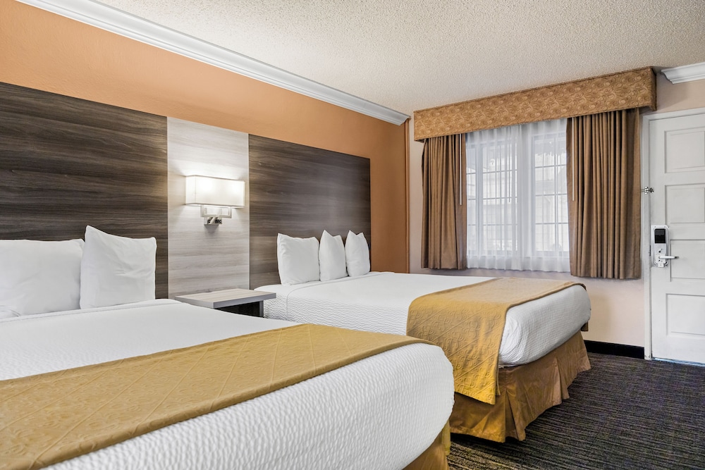 Arbor Inn Monterey - photo 19