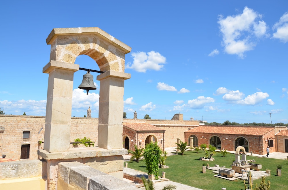 Tenuta Masseria & Spa Chicco Rizzo — hotel in Sternatia