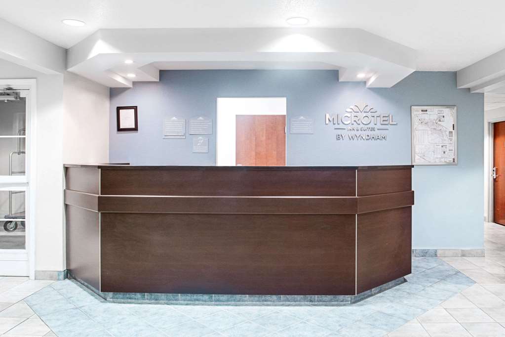 Microtel Inn & Suites by Wyndham Bath - photo 2