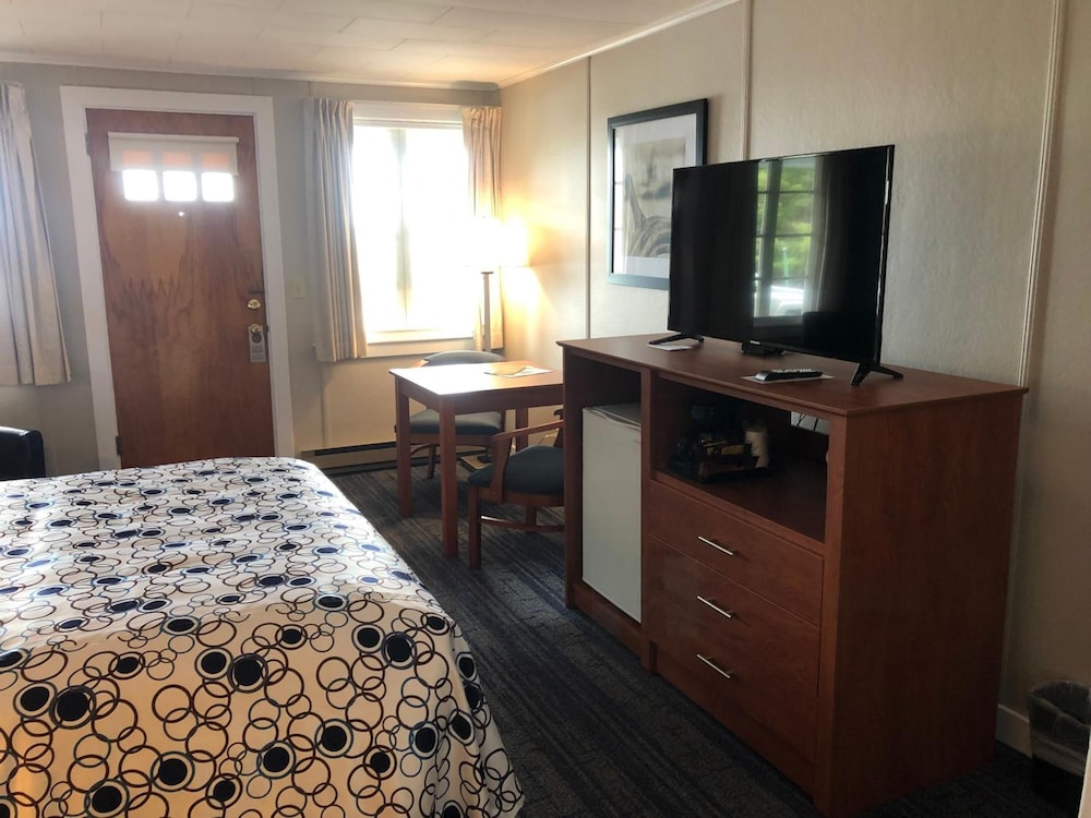 Edenbrook Motel - photo 8