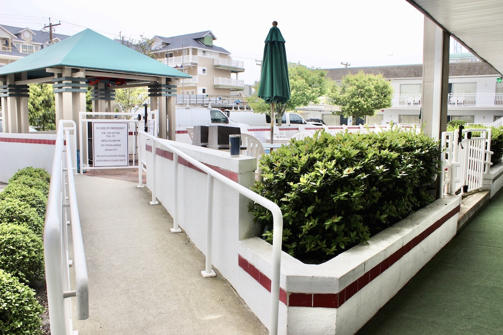 Impala Island Inn - photo 20