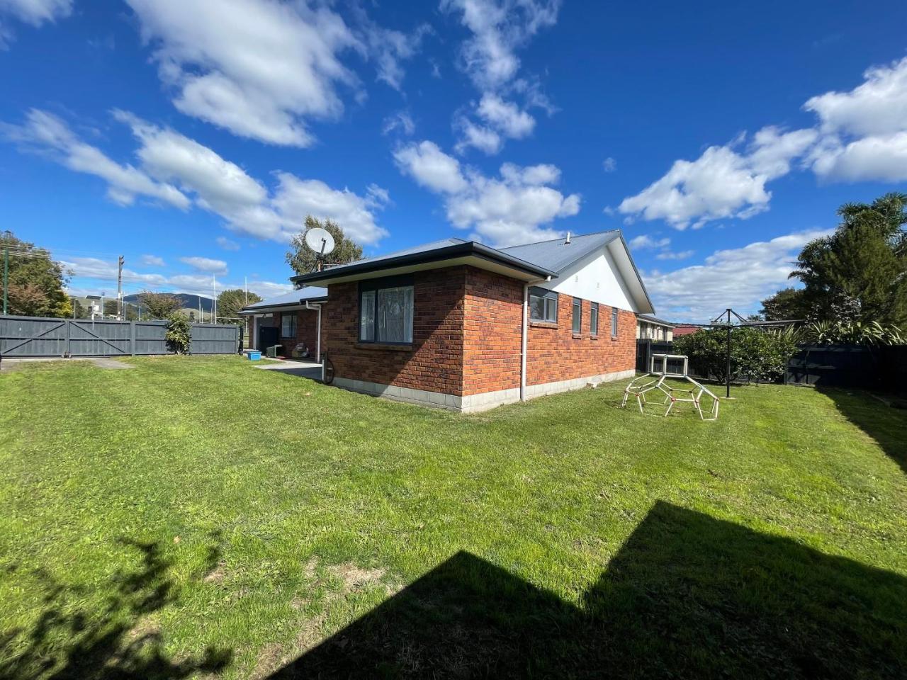 Perfect for Large Group Near Redwood Forest in Rotorua, New Zealand