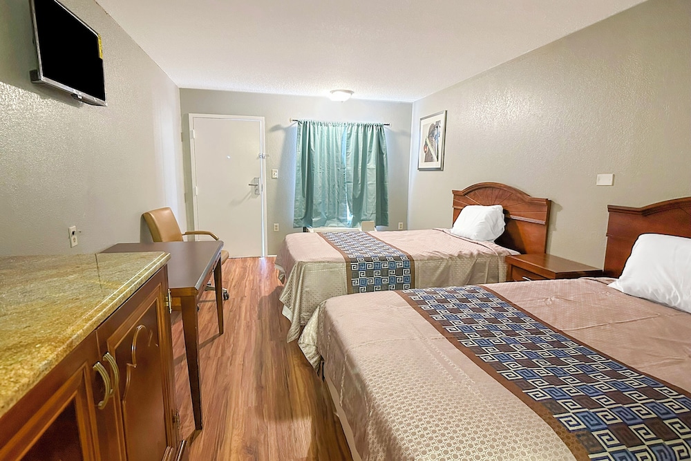 Hahira Inn By OYO near Valdosta - photo 32