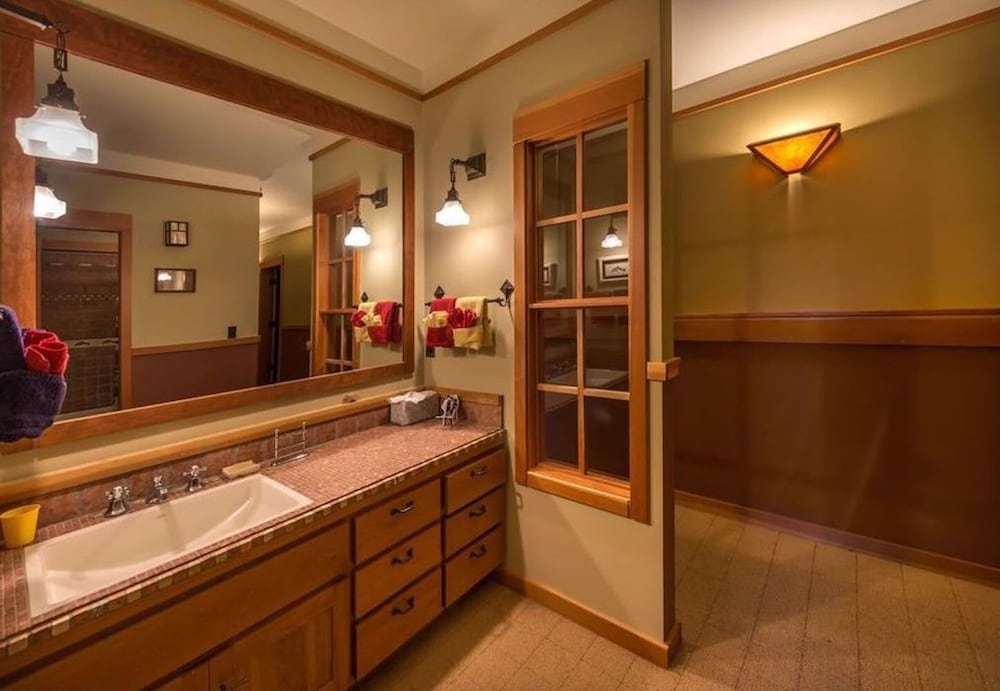 Luxury Northstar Palace w Hot Tub & Games - photo 17