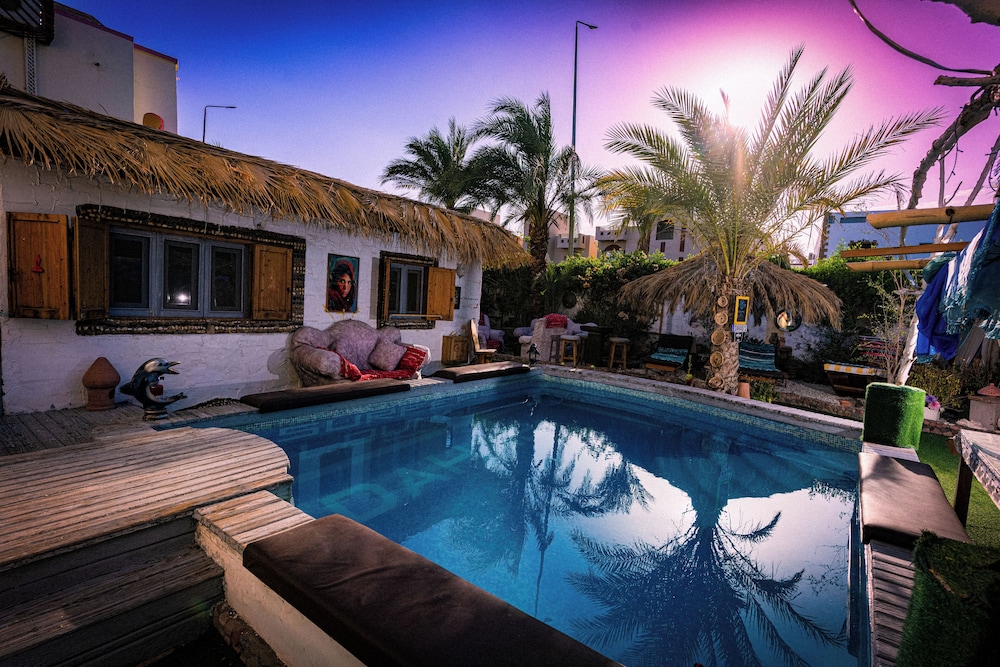 Surfers Lounge Dahab Lagoon With Swimming pool Exclusive & Private in Dahab, Egypt
