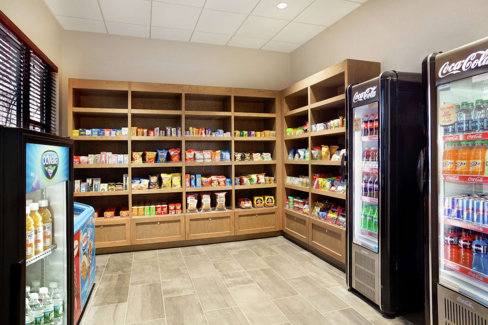 Embassy Suites by Hilton Denver International Airport - photo 44