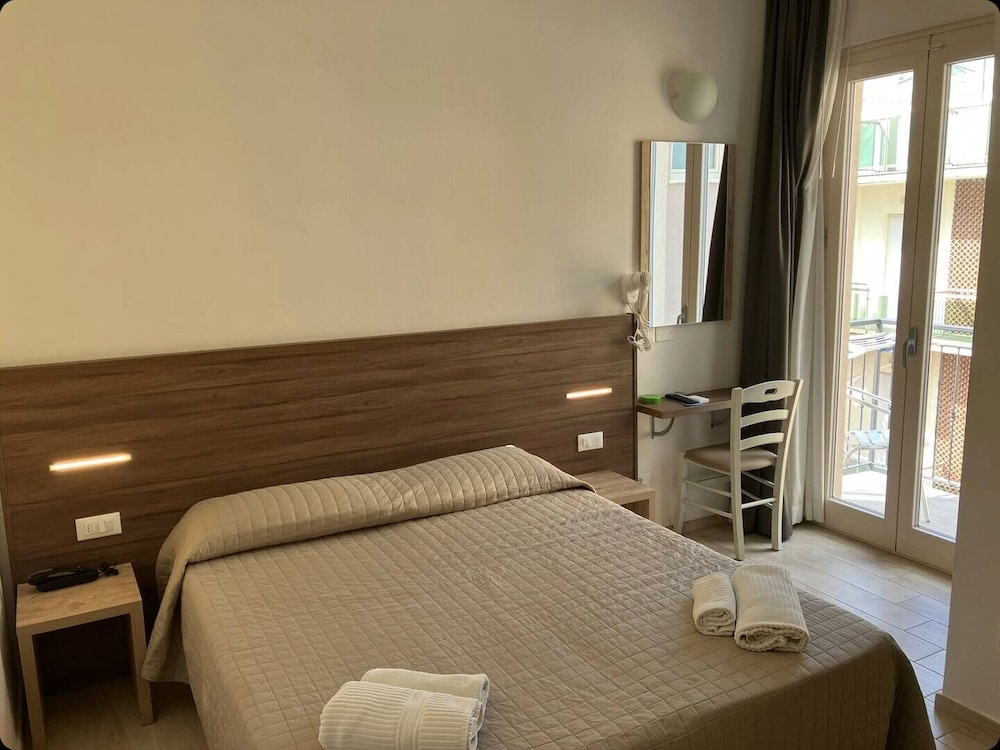 Hotel Bed and Book - last minute hotel in Rimini
