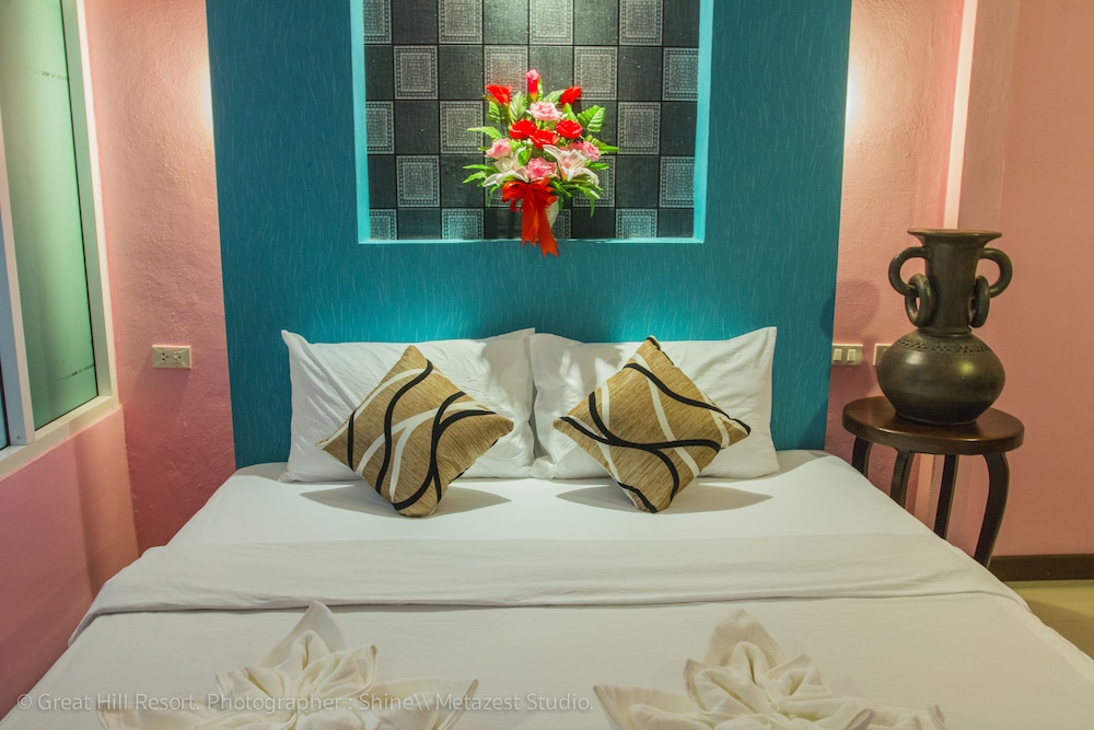 Great Hill Resort in La-Ngu, Thailand