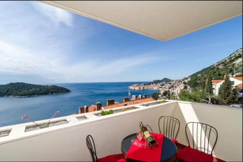 Apartment Zlatni Potok Best View of the Old Town