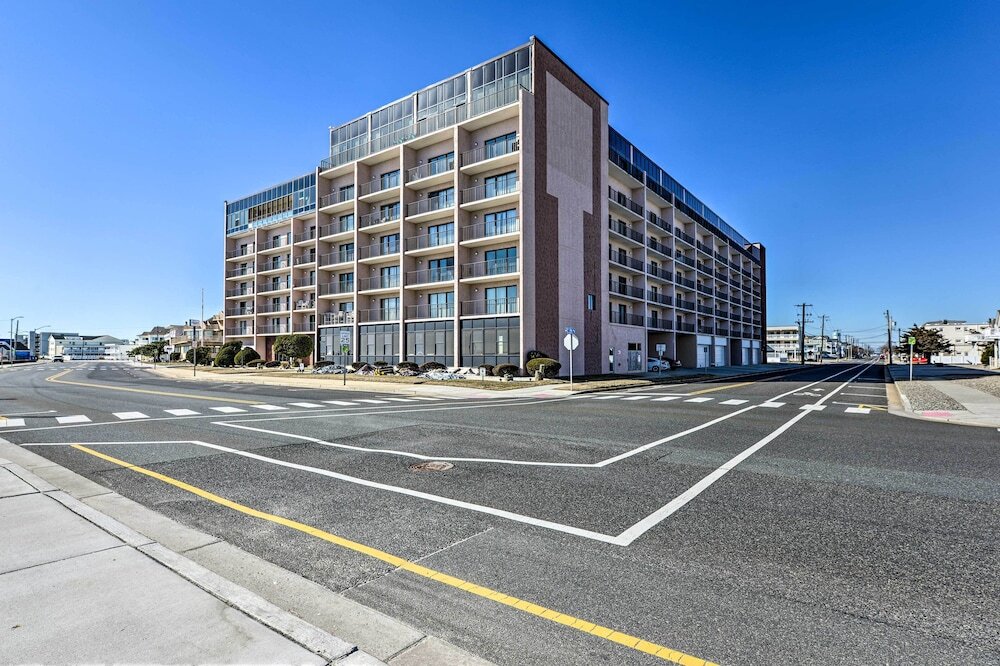 Simple North Wildwood Condo Steps to Beach — 4-Star Luxury Hotel in North Wildwood, United States