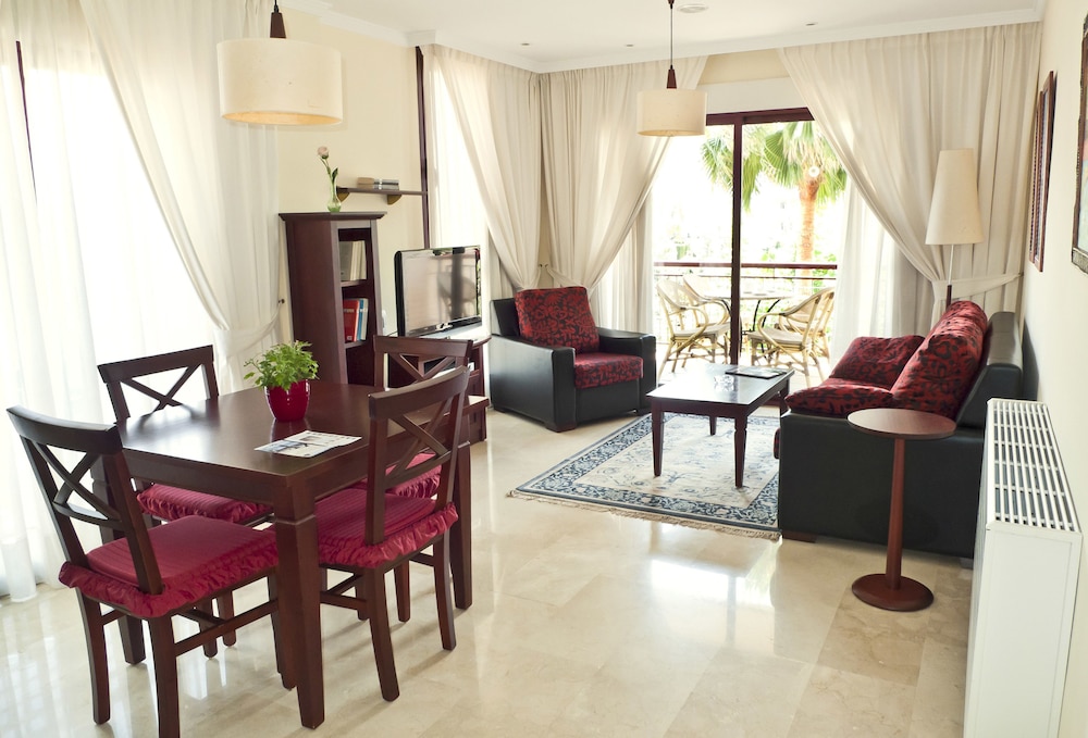 Apartamentos Albir Confort 1 dormitorio — 4-Star Luxury Hotel in Alicante, Spain