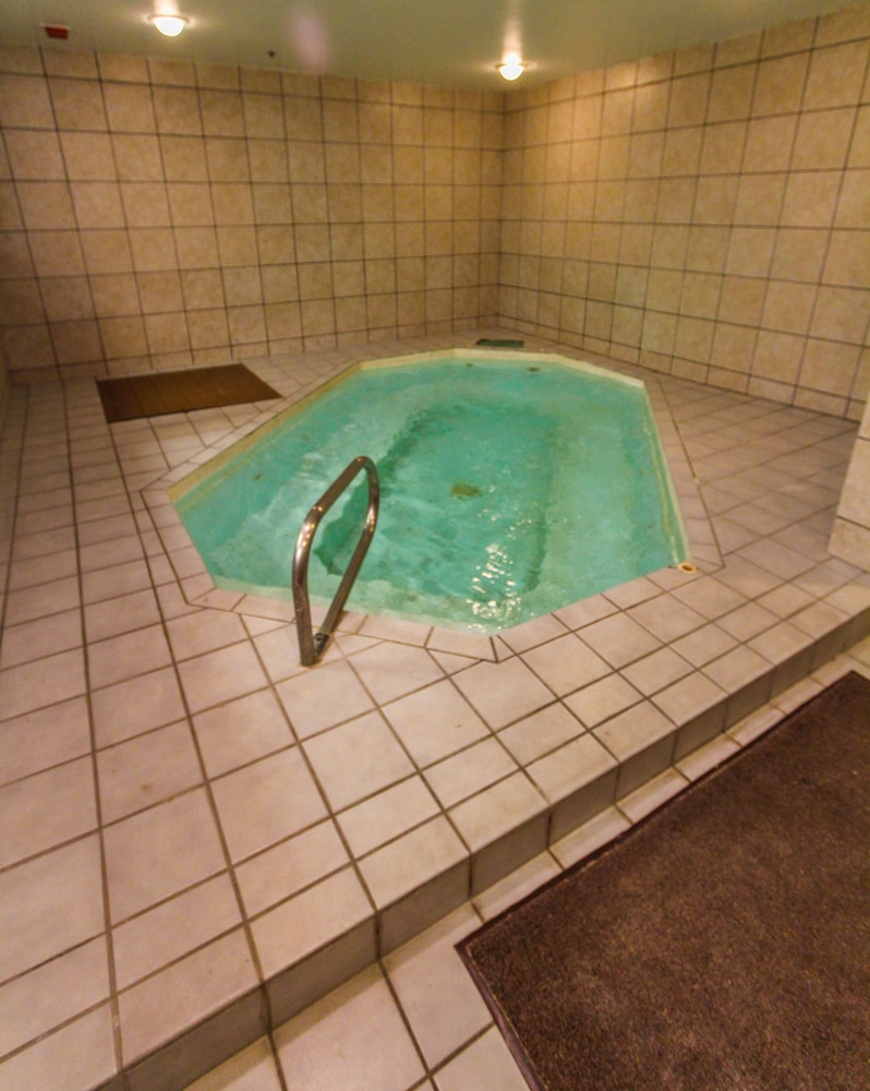 Park Hotel Condominiums - photo 12