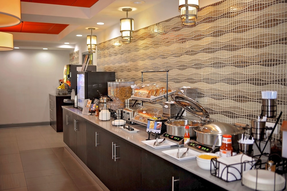 Comfort Inn & Suites Carrollton - photo 40