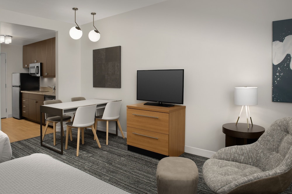 TownePlace Suites by Marriott Cheyenne SW Downtown Area - photo 19